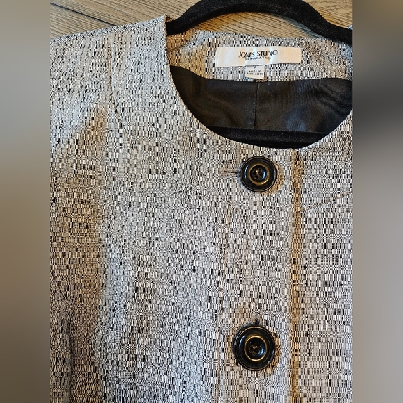 Jones Studio Gray Button Front Professional Suit Jacket - Picture 3 of 9